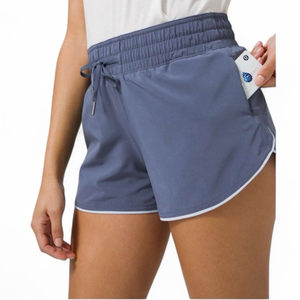 Lululemon Choose a Side Short *Reversible 3"
Ink Blue / Daydream